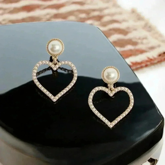 🆕J. Crew Heart Statement Earrings - Picture 3 of 12